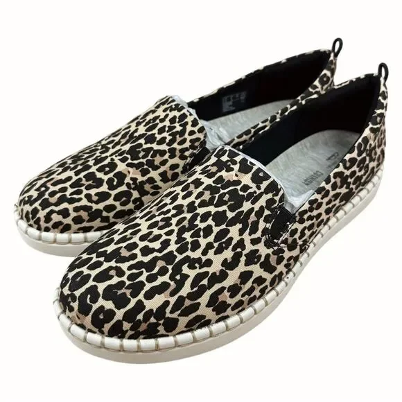 Clarks Cloudsteppers Slip On Shoes Leopard Print NWT 9 Wide - Picture 1 of 5